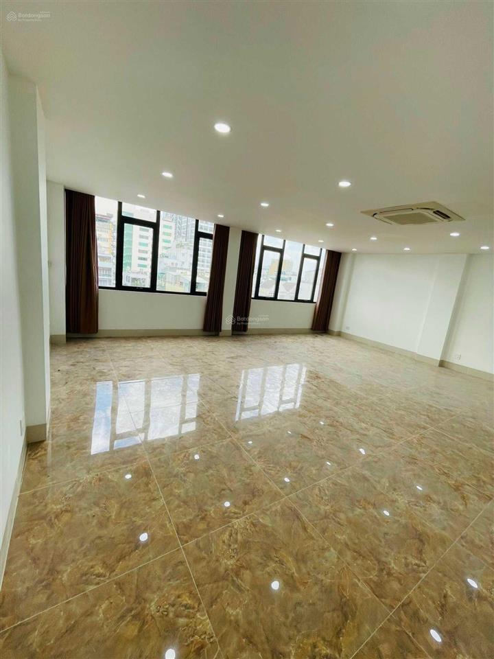 Cho thuê nhà mặt tiền khu vip tại phan xích long  dtsd 960m2  5 tầng