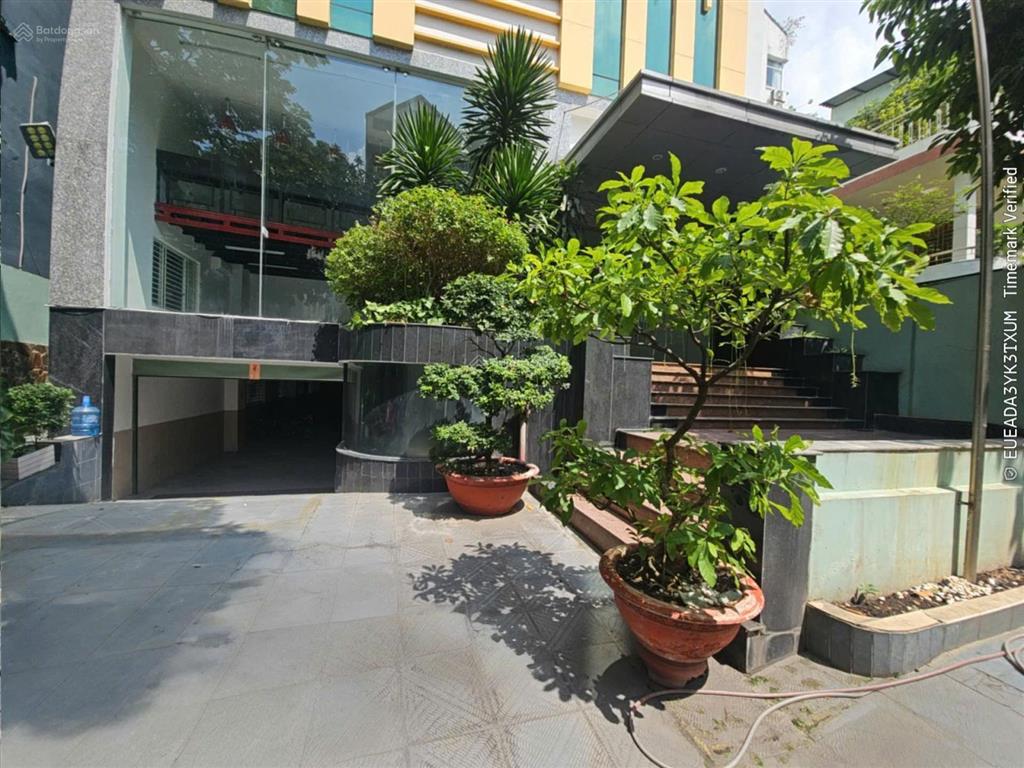 Cần cho thuê nhà 115/10a trần quốc thảo, phù hợp văn phòng, thẩm mỹ, dtsd gần 1800m2 tại quận 3