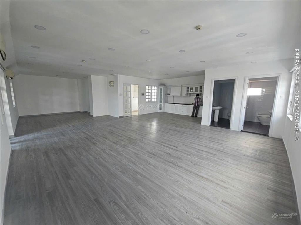 Cần cho thuê nhà 115/10a trần quốc thảo, phù hợp văn phòng, thẩm mỹ, dtsd gần 1800m2 tại quận 3