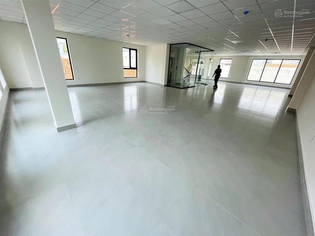 Chính chủ cho thuê tòa nhà văn phòng  dtsd gần 1500m² tại tú xương quận 3
