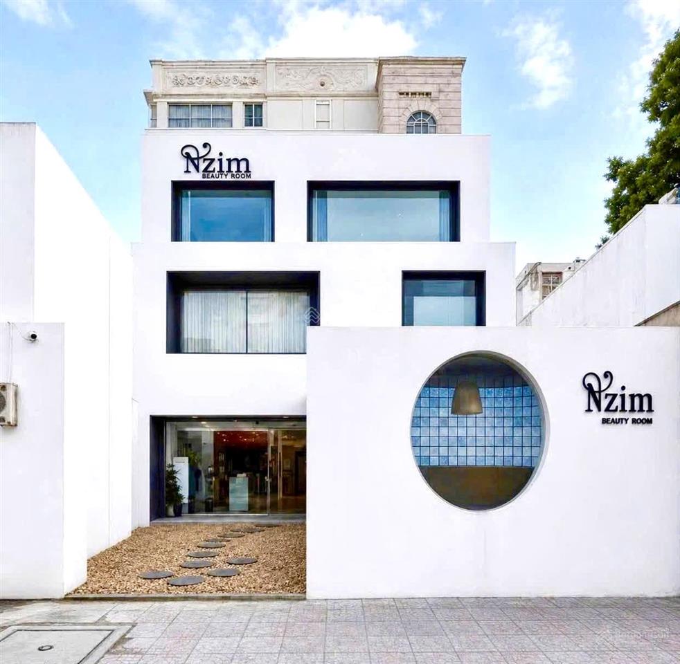 Cho thuê nhà 46 nguyễn thông, phường 9, quận 3  dtsd 900m2