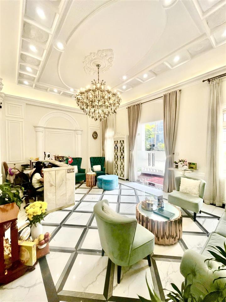 Cho thuê biệt thự nguyễn văn thủ  dtsd 500m2, quận 1