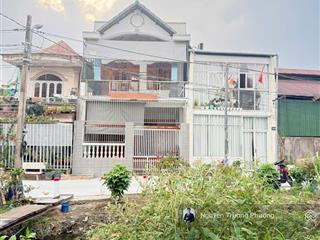 124m2 (9,8x13,5) nhà sát ql13 chỉ 50m, ngay bệnh viện quốc tế hạnh phúc 2 căn riêng ở + cho thuê