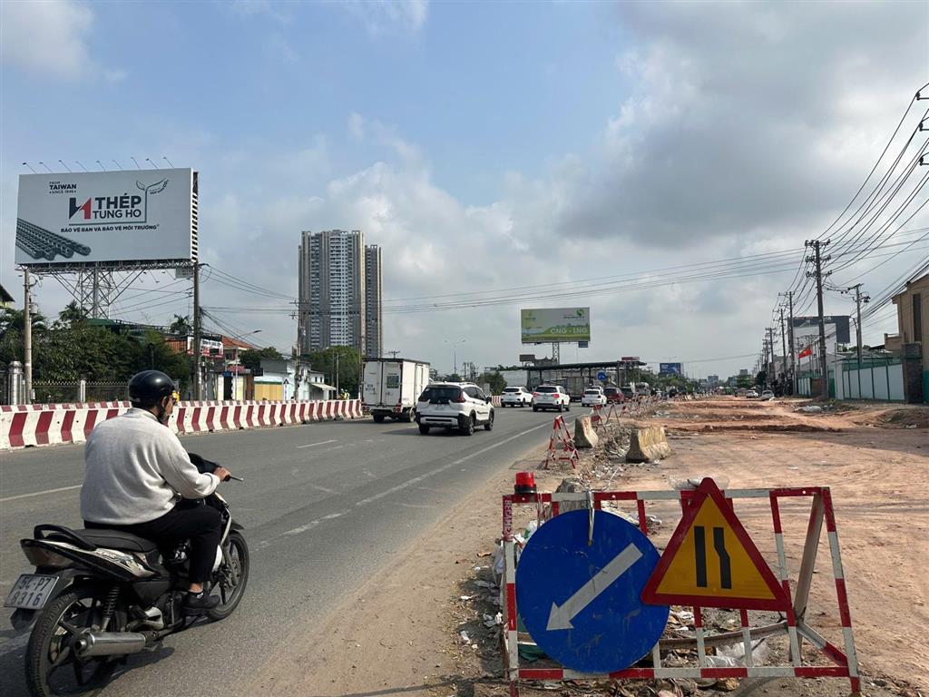 Lô đất góc 2 mt đường vĩnh phú 23 sát ql13 thông đê bao sông sg  khu resort an lâm & a&t riverside