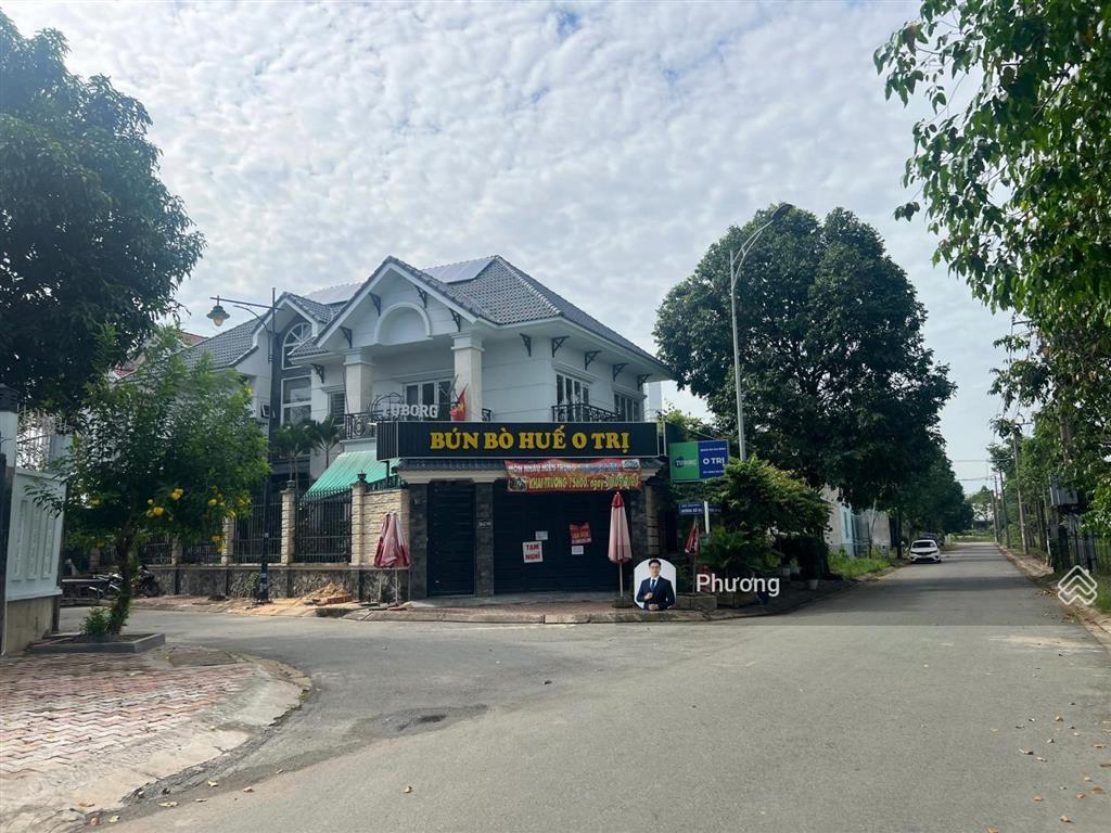 Độc quyền 230m2(10x23) lô đất mặt tiền view bờ sông sg  kdc bàn cờ, full thổ giá tốt nhất khu vực