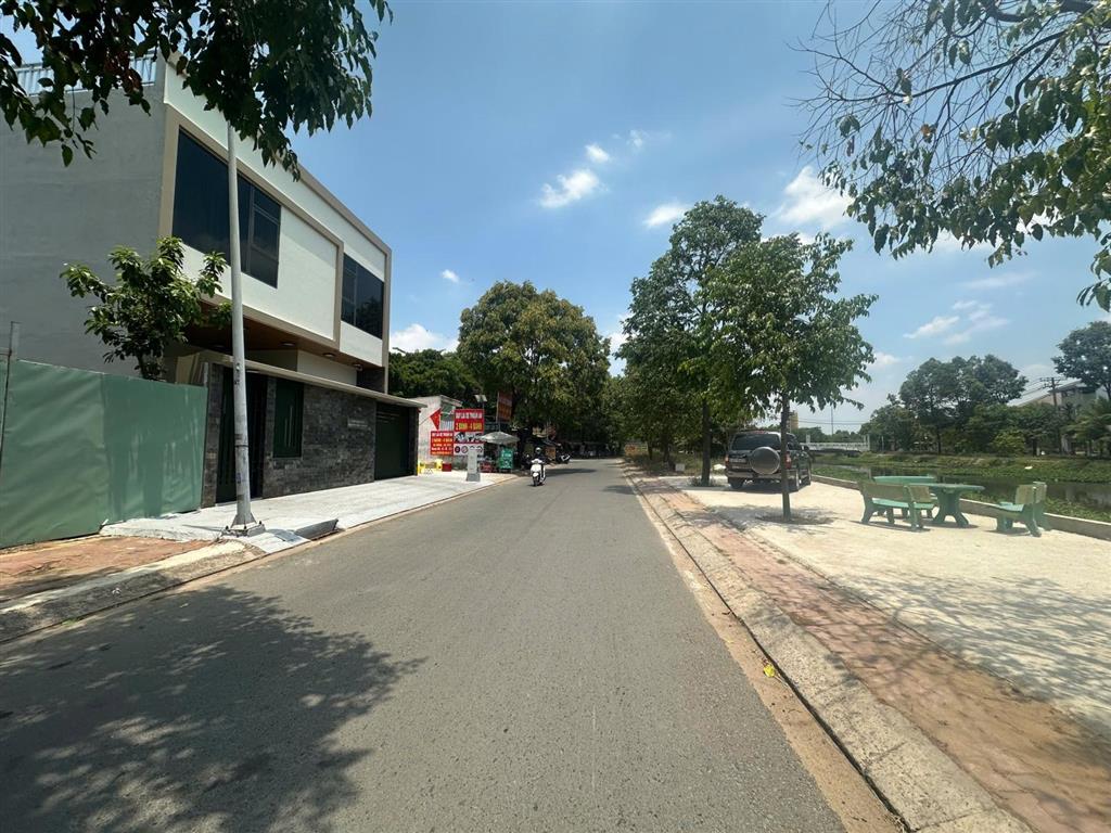 Độc quyền 230m2(10x23) lô đất mặt tiền view bờ sông sg  kdc bàn cờ, full thổ giá tốt nhất khu vực