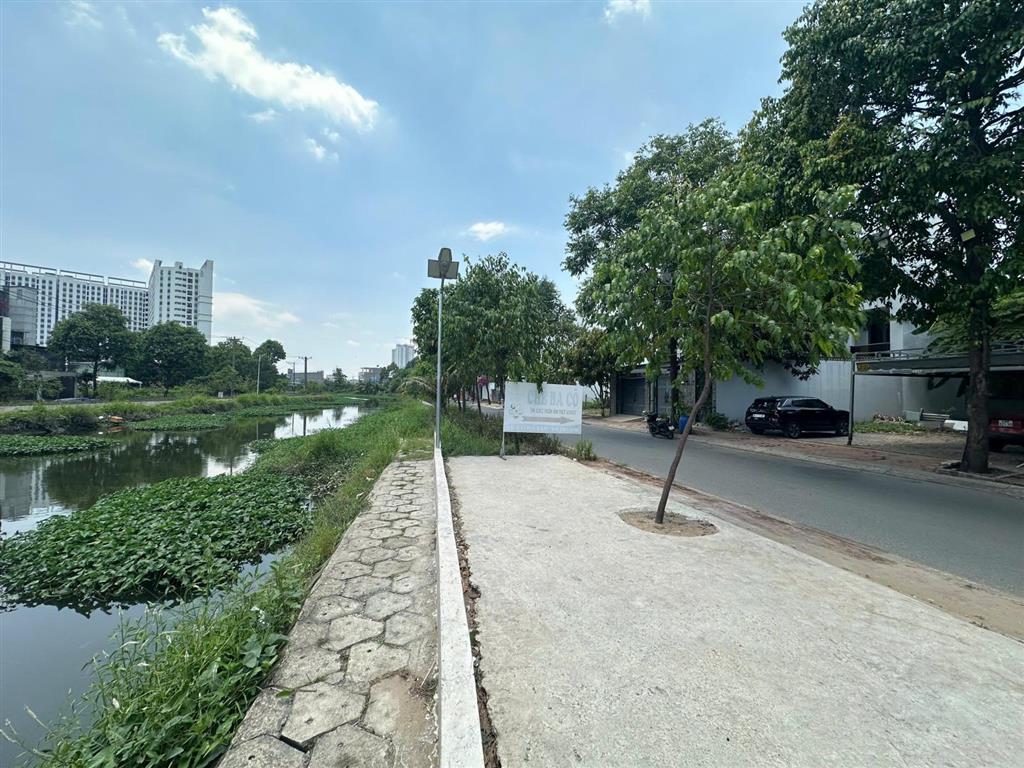 Độc quyền 230m2(10x23) lô đất mặt tiền view bờ sông sg  kdc bàn cờ, full thổ giá tốt nhất khu vực
