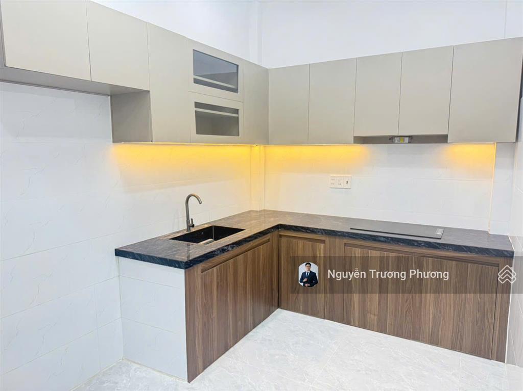 Nhà mới sát q12, thủ đức phường vĩnh phú cũ 5x19,5m full nội thất xịn 2pn xách vali vào ở ngay