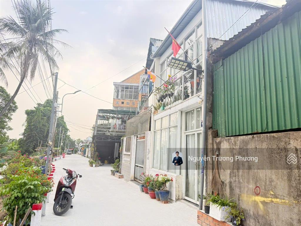 124m2(9,8x13,5) nhà sát ql13 chỉ 50m ngay bệnh viện qt hạnh phúc căn đôi riêng biệt ở + cho thuê
