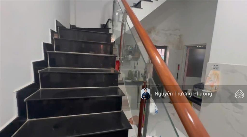 124m2(9,8x13,5) nhà sát ql13 chỉ 50m ngay bệnh viện qt hạnh phúc căn đôi riêng biệt ở + cho thuê