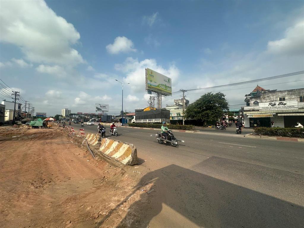 (8mx39m) đất mặt tiền kinh doanh đường vp38 nhựa 14m đường thông quốc lộ 13 và bờ bao sông sài gòn