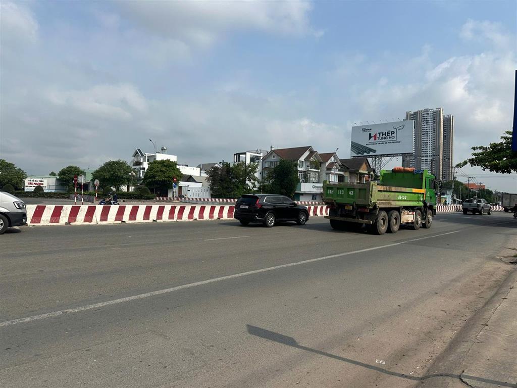 (8mx39m) đất mặt tiền kinh doanh đường vp38 nhựa 14m đường thông quốc lộ 13 và bờ bao sông sài gòn