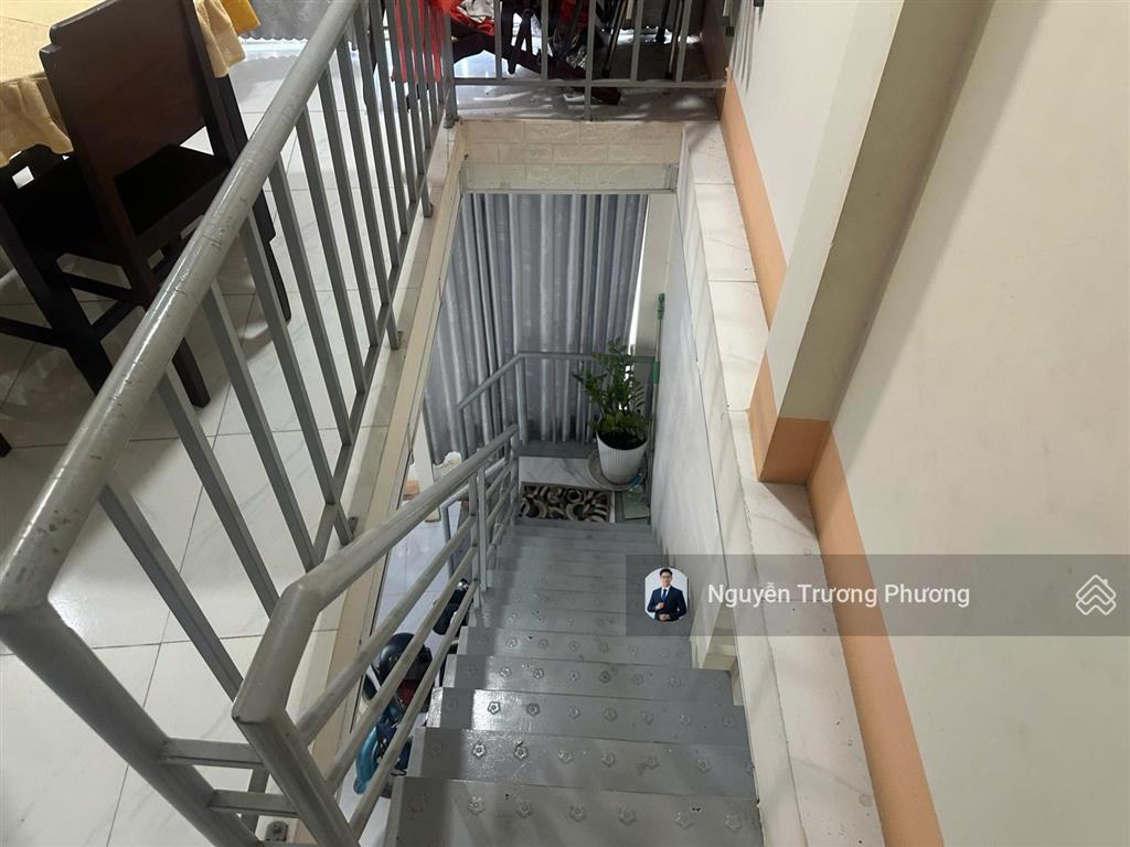 124m2(9,8x13,5) nhà sát ql13 chỉ 50m ngay bệnh viện qt hạnh phúc căn đôi riêng biệt ở + cho thuê