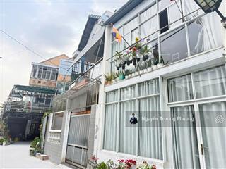 124m2(9,8x13,5) nhà sát ql13 chỉ 50m ngay bệnh viện qt hạnh phúc căn đôi riêng biệt ở + cho thuê