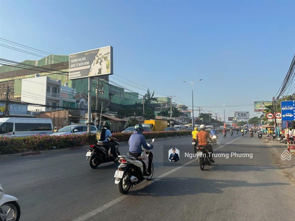 Chính chủ gửi bán lô đất 100,3m2 có sẵn nhà sát sông sg, thông ql13, thuận tiện về trung tâm sg