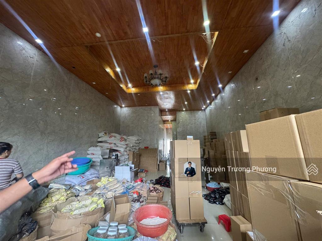 Bán đất tặng nhà 6x23 138m2 full thổ cư khu vực phát triển tod đường nhựa 6m vỉa hè 3m