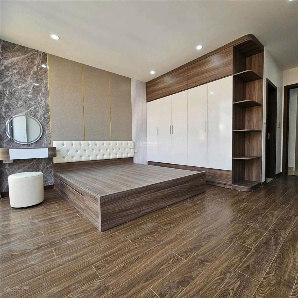 Bán nhà riêng tại nguyễn lam, 12,8 tỷ, 41 m2 siêu hot