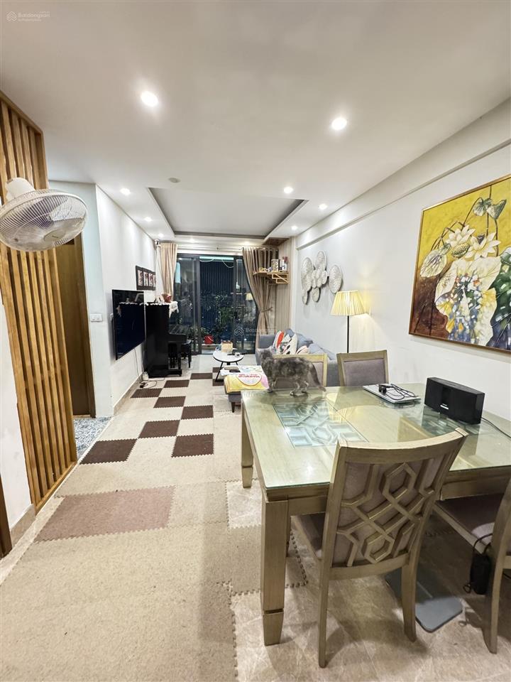 Chính chủ bán căn hộ 2 ngủ khu gelexia tam trinh.80m2 tặng full nội thất giá chỉ hơn 6 tỷ
