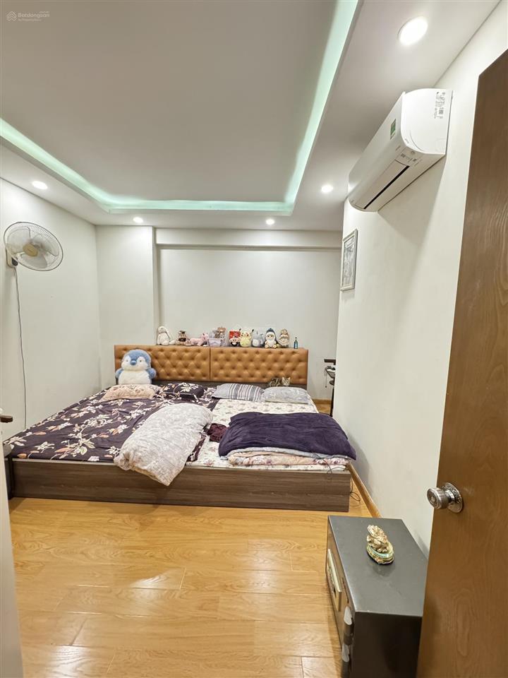 Chính chủ bán căn hộ 2 ngủ khu gelexia tam trinh.80m2 tặng full nội thất giá chỉ hơn 6 tỷ