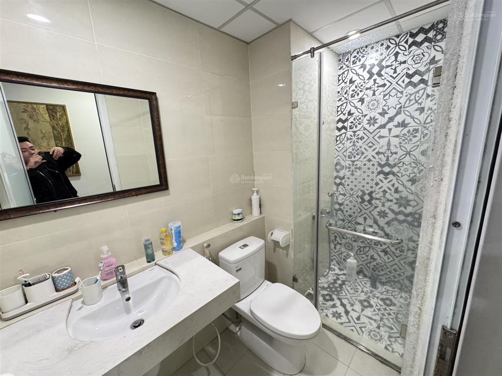 Chính chủ bán căn hộ 2 ngủ khu gelexia tam trinh.80m2 tặng full nội thất giá chỉ hơn 6 tỷ
