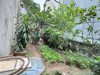 Chính chủ cần bán gấp mảnh đất đường đức giang. 60m2. oto đỗ ngay cửa 20m ra phố giá chỉ hơn 6 tỷ