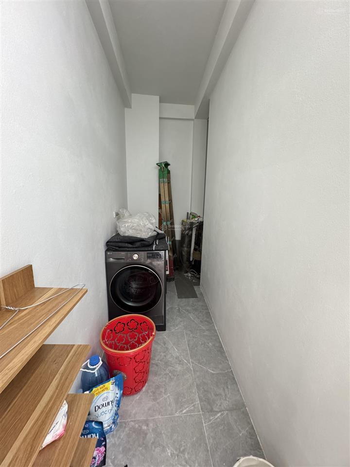 Nguyên căn mới keeng, phân lô hồng hà, 50m2  6 tầng thang máy, full đồ, ở ngay giá chỉ 25tr/tháng