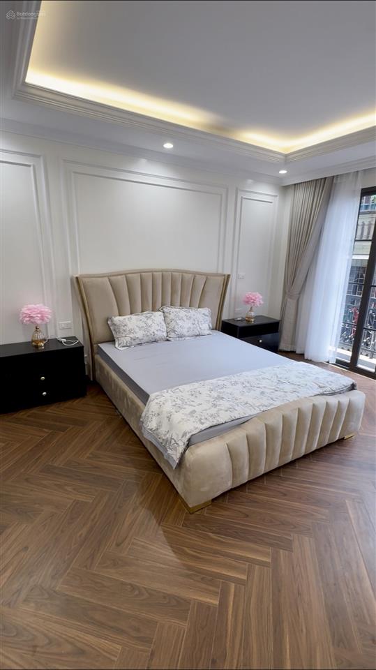 Phân lô đền lừ 7 tầng thang máy, nhà mới gara xịn xò. tặng full nội thất giá chỉ 21 tỷ
