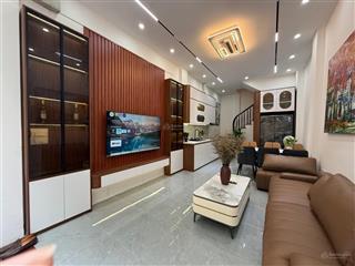 Bán nhà riêng full nội thất mặt ngõ thông, oto qua nhà tại tam trinh, hơn 9tỷ, 35m2, giá cực tốt