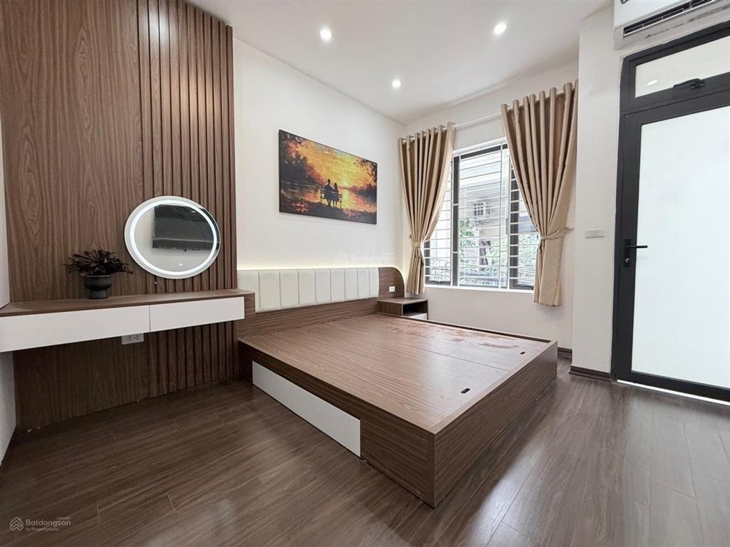 Bán nhà riêng full nội thất mặt ngõ thông, oto qua nhà tại tam trinh, hơn 9tỷ, 35m2, giá cực tốt
