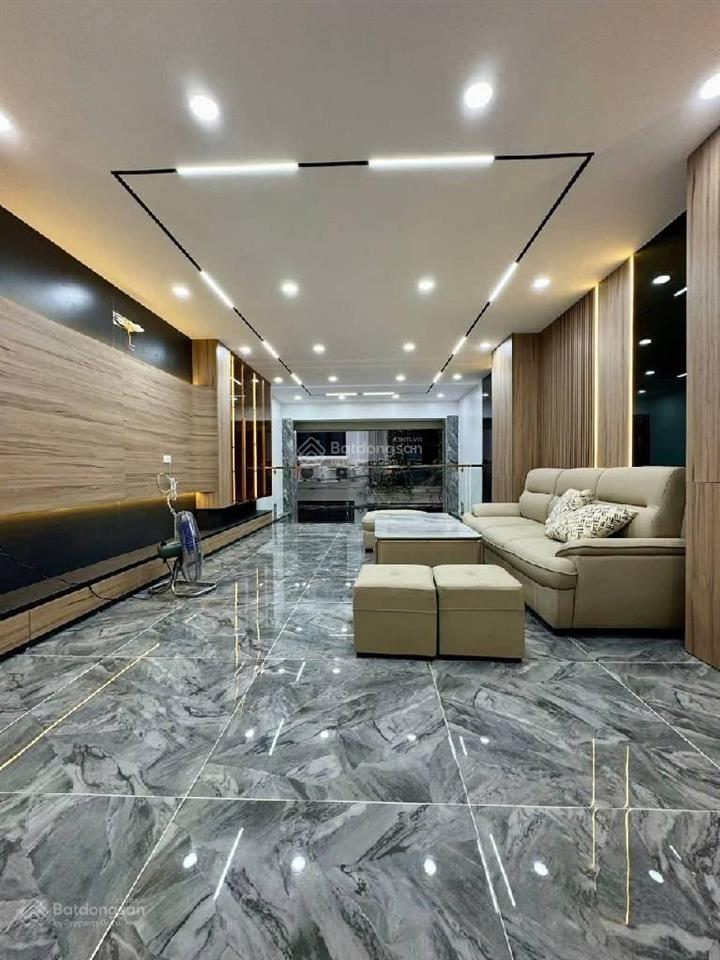 Bán nhà mặt phố tân mai. 6 tầng, thang máy, thoáng trước sau. kinh doanh sầm uất. giá chỉ hơn 30 tỷ