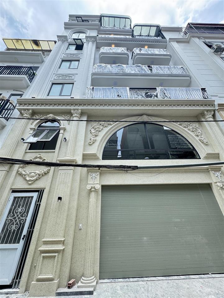 Bán tòa building mặt phố kim đồng, giáp bát 8 tầng thang máy, 120m2. kinh doanh sầm uất. giá 35 tỷ