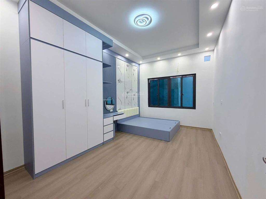 Bán gấp nhà khâm thiên. 35m2, 4 tầng, thoáng trước sau, tặng full nội thất. giá chỉ hơn 8 tỷ