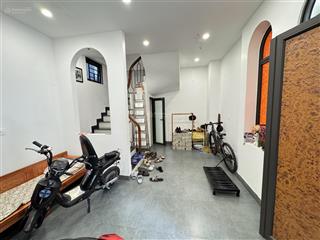 Nhà mới, ở luôn chỉ 3 bước chân ra phố đại la, trung tâm. lô góc 3 mặt thoáng vĩnh viễn. giá 8,9 tỷ