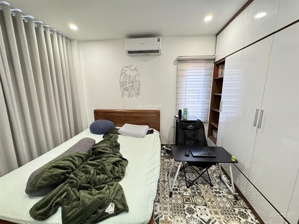 Nhà mới, ở luôn chỉ 3 bước chân ra phố đại la, trung tâm. lô góc 3 mặt thoáng vĩnh viễn. giá 8,9 tỷ
