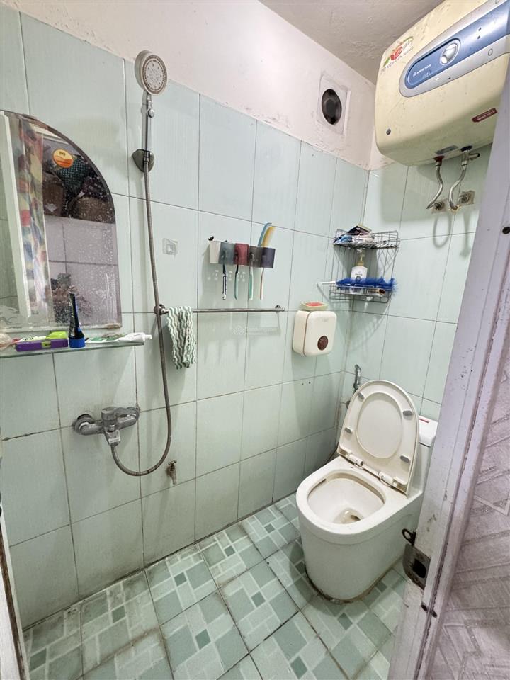 Bán gấp nhà nguyễn lương bằng. 32m2. 3 tầng. ngõ thông tứ tung, gần phố. giá chỉ 5,8 tỷ