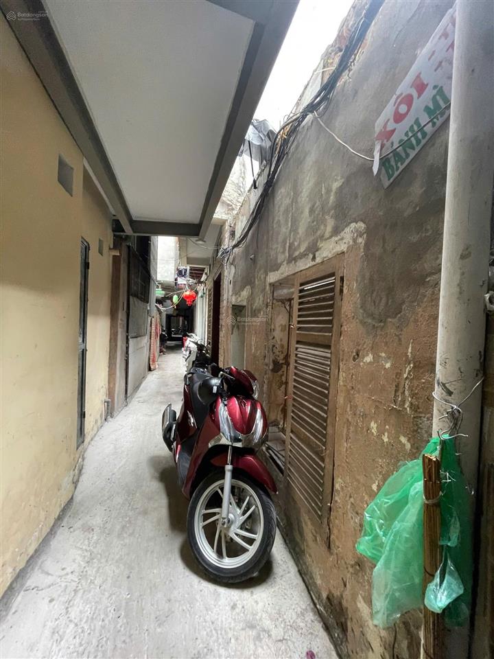 Bán đất đẹp tại ngõ 3 hoàng mai, trương định 40 m2, 7 tỷ vnd, sổ đỏ oto đậu gần cửa nhà