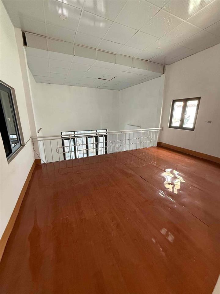 Nhà Kiệt ô tô Nguyễn Phan Vinh