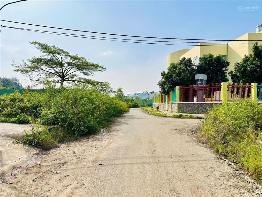 Hot!!! bán nền cotec phú xuân 100m2, giá 3,8tỷ.  0938 303 *** lợi.