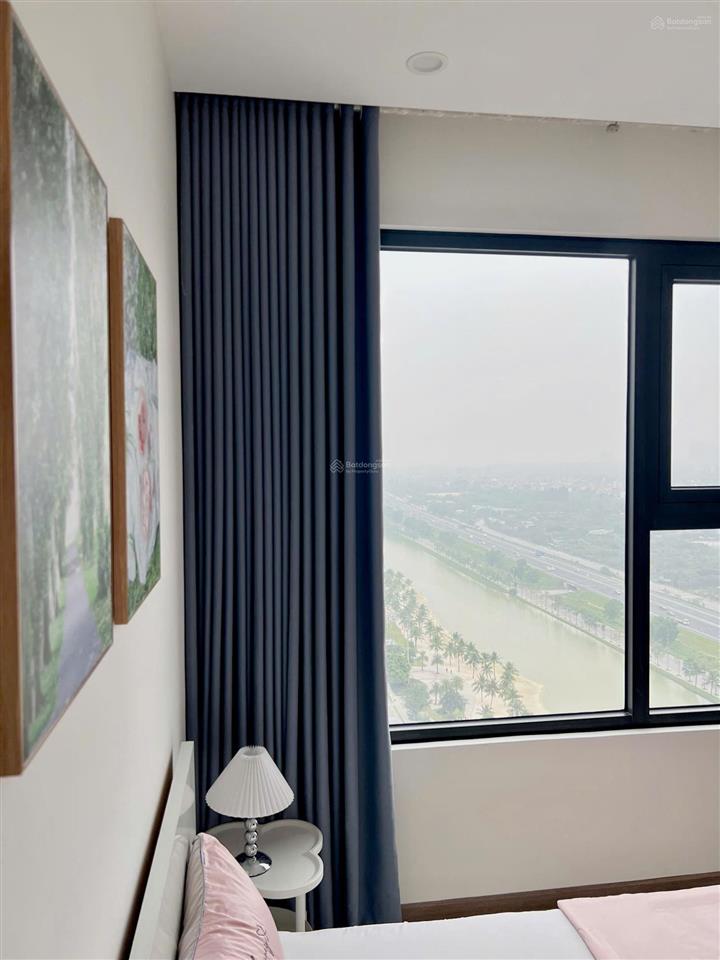 Tòa zr2 căn 2pn full đồ điện tử giá 11tr/tháng