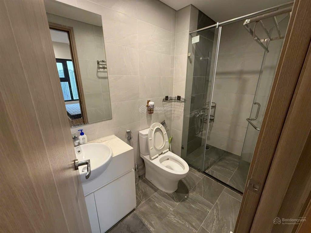 Tòa s1 căn 2pn góc 65m2 giá 9tr/th đầy đủ nội thất điện tử