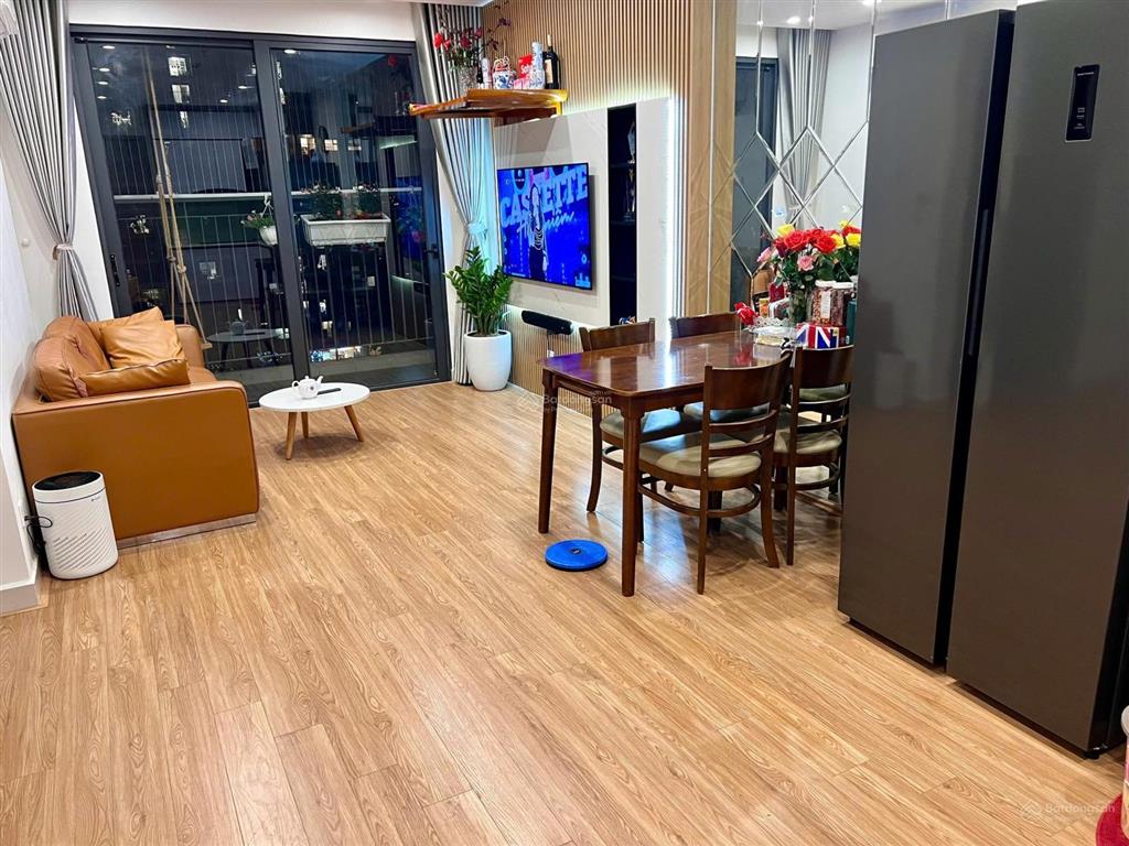 Mua căn 2pn1wc  full đồ cực đẹp  sẵn nhà sẵn sổ ở ngay  chủ cần bán gấp ạ  vh smart city