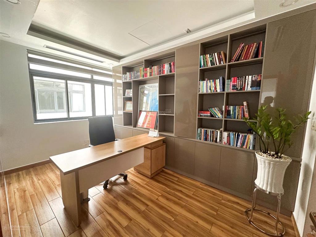 Bán nhà mặt tiền vị trí đẹp sư vạn hạnh, quận 10  (12x25m)  hầm 7 tầng  hđt 350 tr/th  60 tỷ