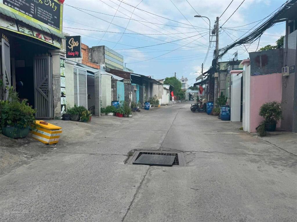 Nhà ngon giá đầu tư 195m2 xây 4 căn chung nhà trệt lầu mặt tiền đường lớn hóc môn