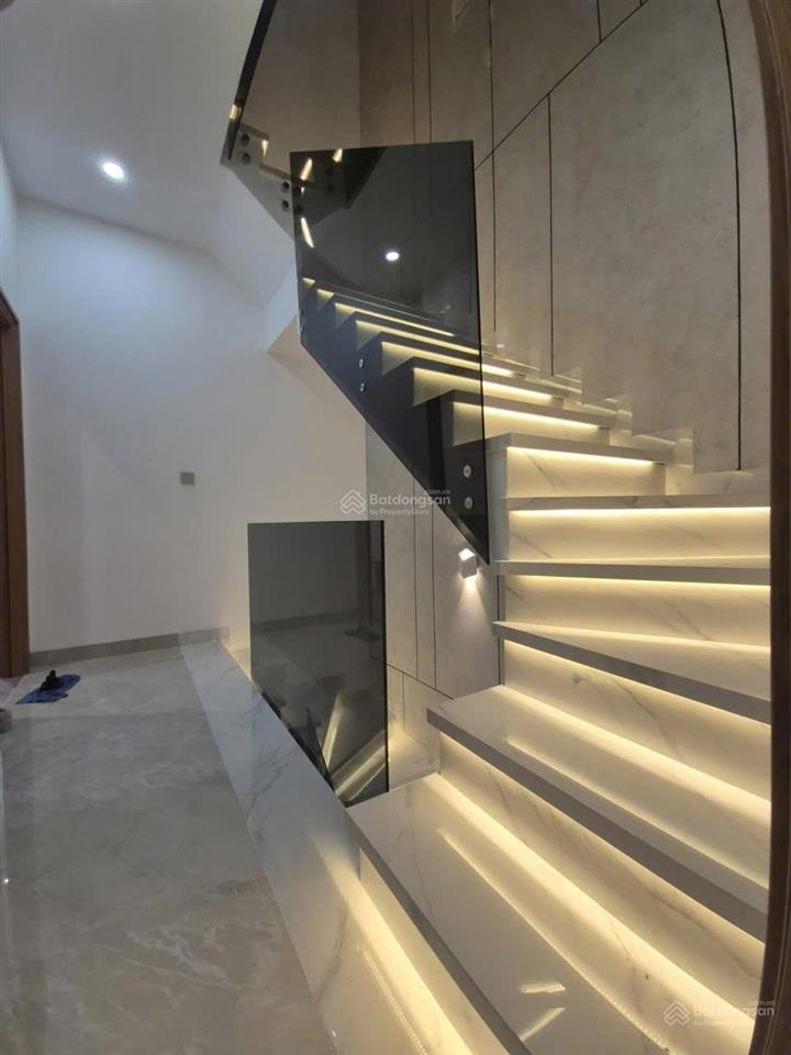 Lê đức thọ, gò vấp gara ô tô, nhà 3 tầng chỉ 8 tỷ! dt 412m 48m 1 trệt, 2 lầu, sân