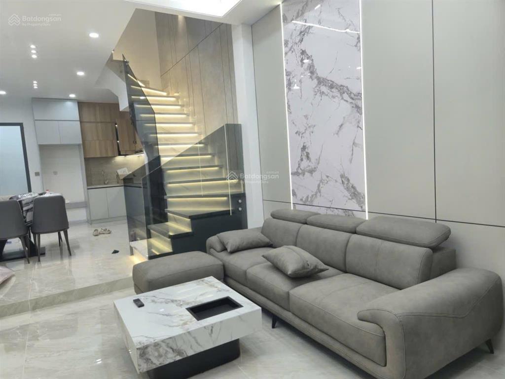 Lê đức thọ, gò vấp gara ô tô, nhà 3 tầng chỉ 8 tỷ! dt 412m 48m 1 trệt, 2 lầu, sân
