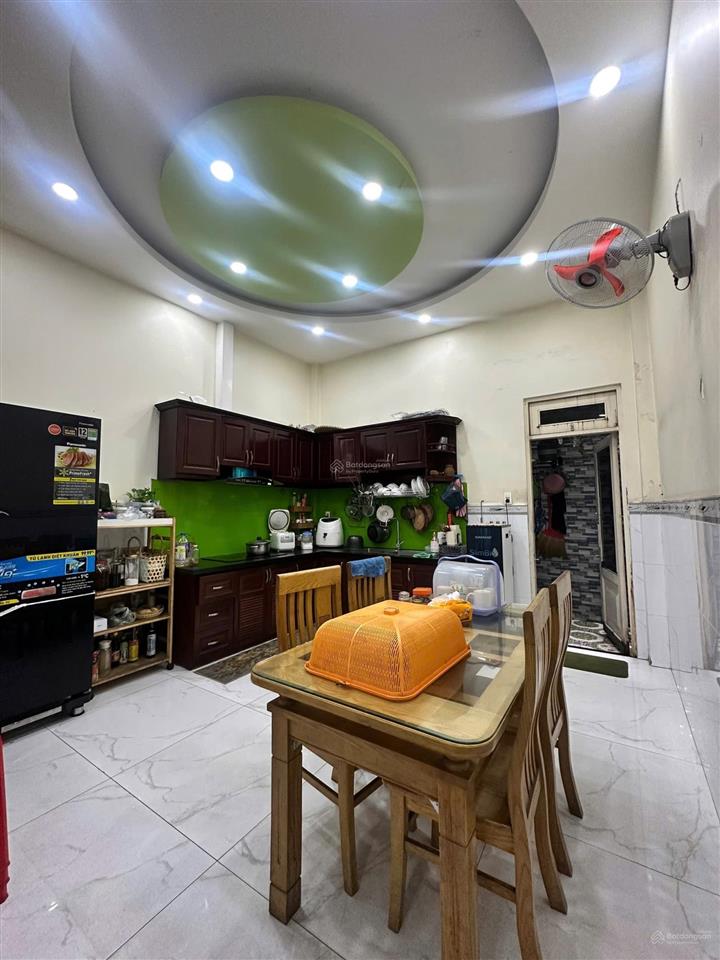 Gia đình định cư nước ngoài cần bán nhà 3 tầng 4x25m mt dc7, tân phú, hcm.