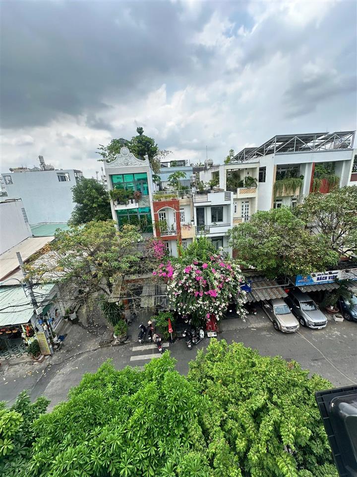Gia đình định cư nước ngoài cần bán nhà 3 tầng 4x25m mt dc7, tân phú, hcm.