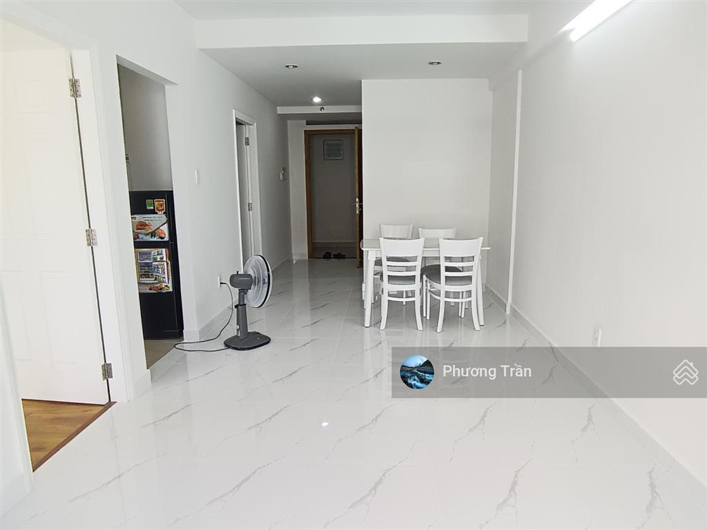 Chính chủ cần bán căn ehome 3, 2pn  2wc, diện tích 64m2, sổ hồng sẵn, ngay hồ bơi