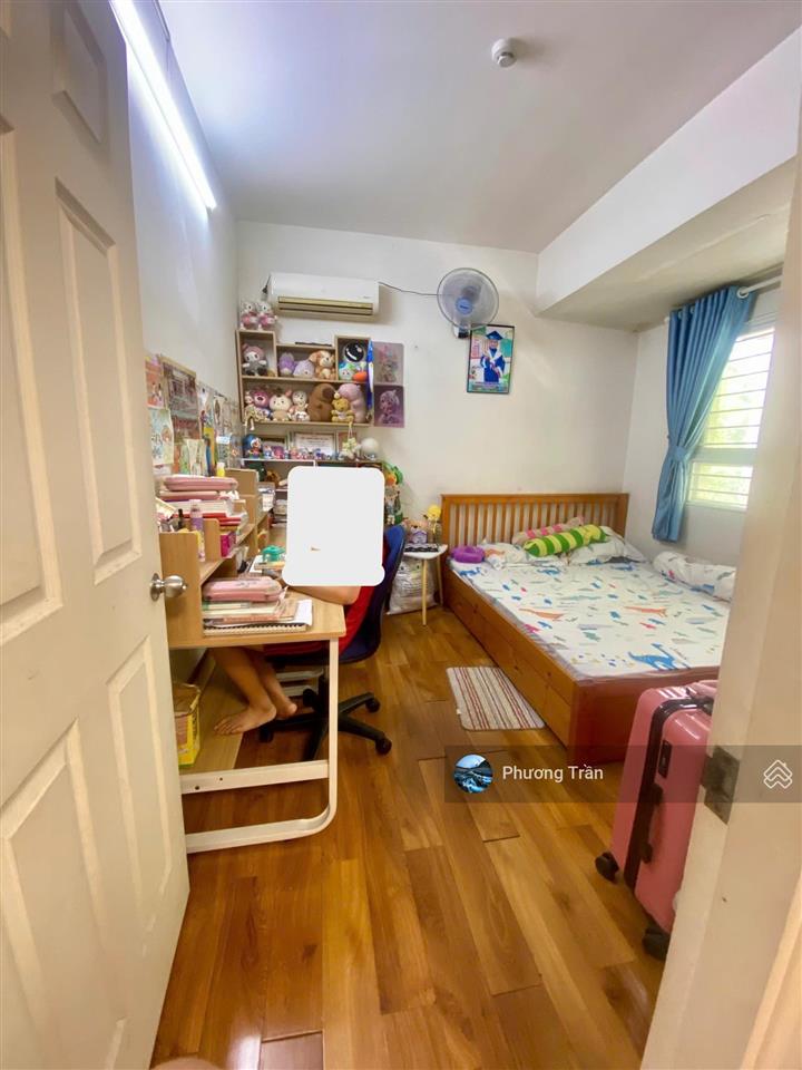 Bán căn hộ chung cư ehome 3 có ban công, 64m2, view hồ bơi  công viên, sổ hồng sẵn