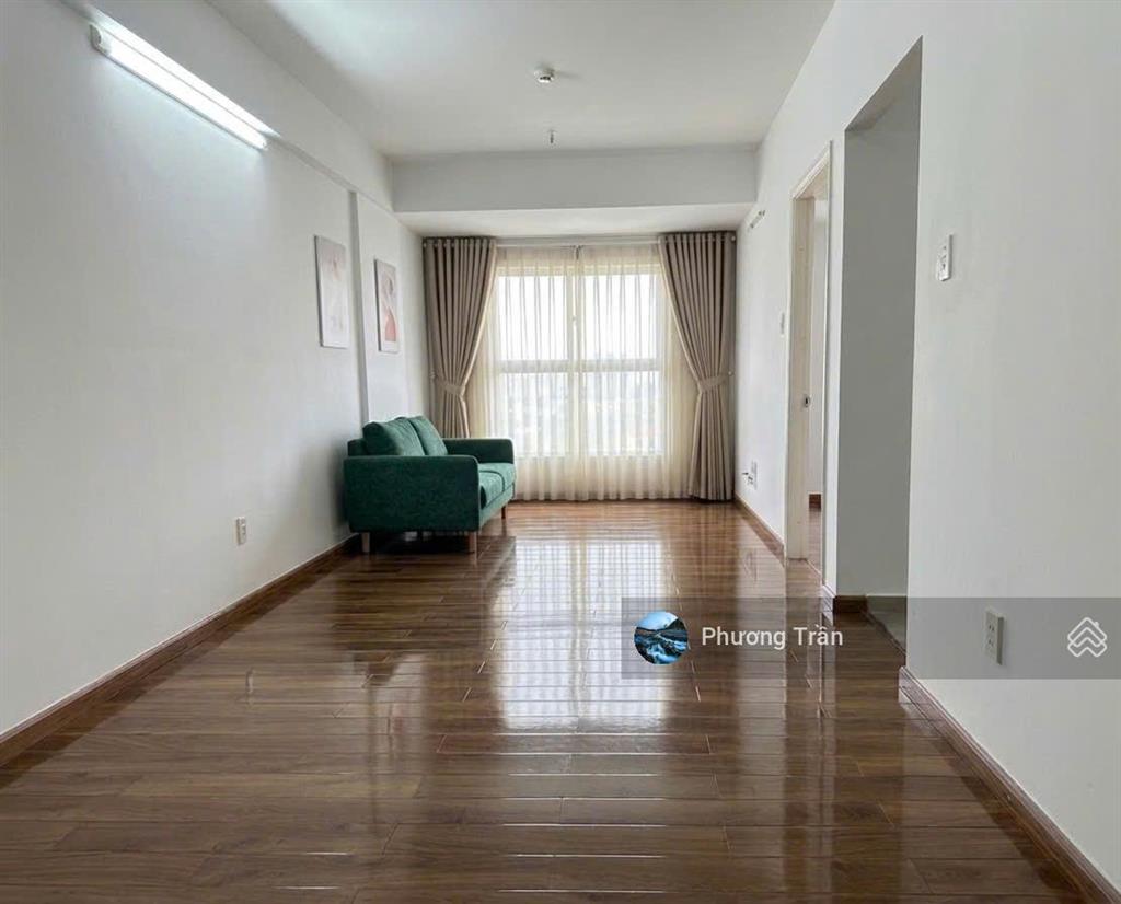 Căn 2pn, 2wc chính chủ ehome 3 64m2, giá 2tỷ820, có sổ hồng riêng, nội thất cơ bản